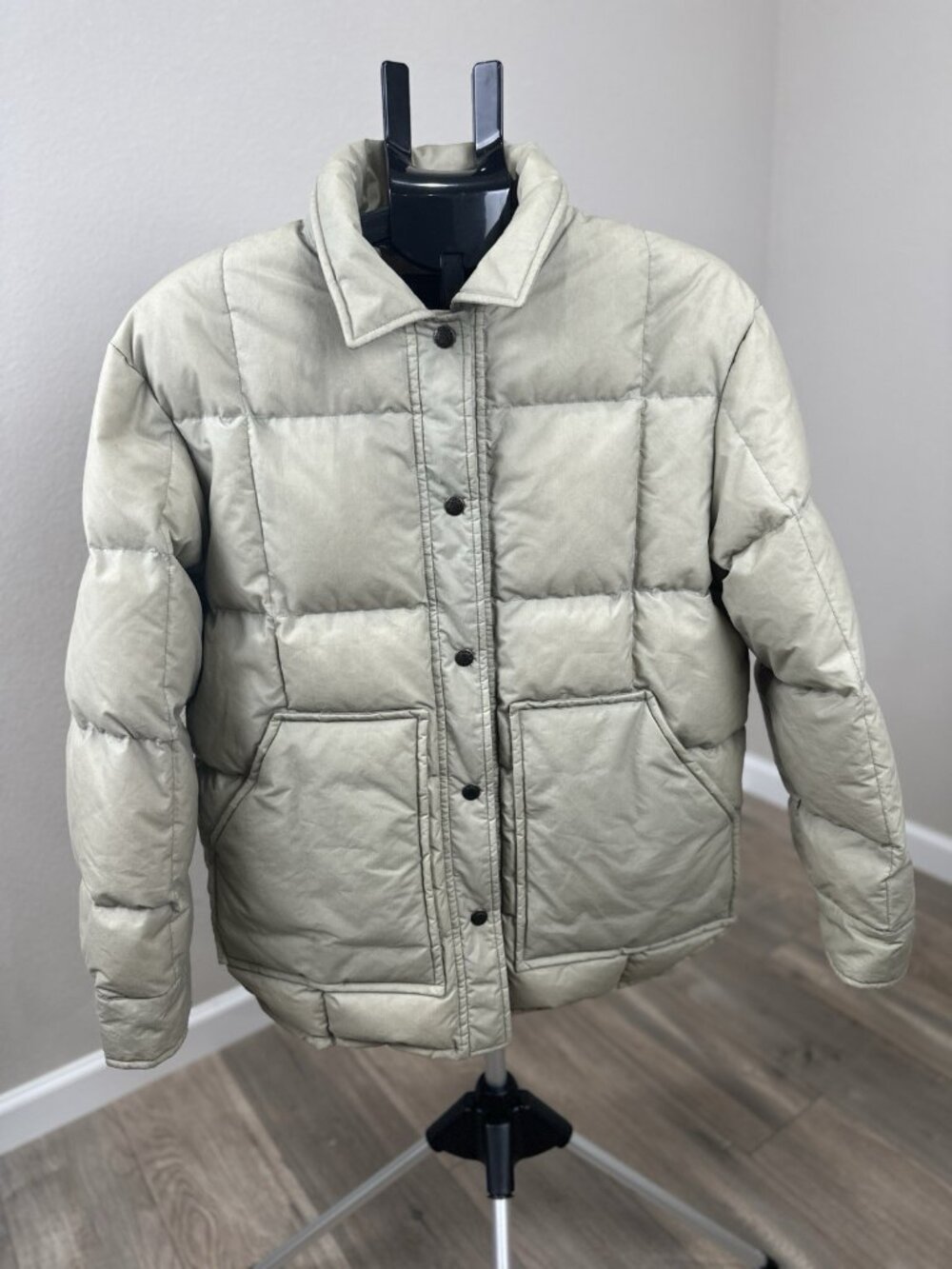 Filson Women’s M Light Olive Green Cotton Down Puffer Jacket Snap Front - Picture 9 of 9